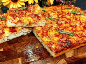 Πίτσα με ζυμάρι σαν πιτσαρίας - Pizzeria-Style Pizza