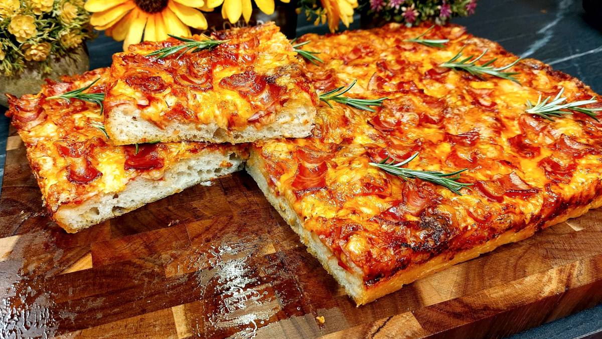 Πίτσα με ζυμάρι σαν πιτσαρίας - Pizzeria-Style Pizza
