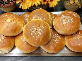 Ψωμάκια Μπριός Γεμιστά με τυρί και ζαμπόν - Stuffed Brioche Buns with Cheese and Ham