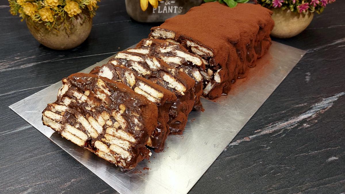 Chocolate Biscuit Log (Greek Mosaic Cake)