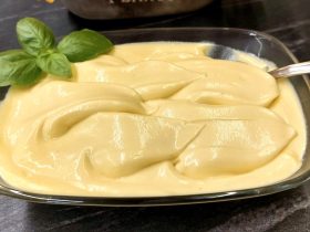 Σπιτική Μαγιονέζα με βραστό αυγό - Homemade Mayonnaise with Hard-Boiled Eggs