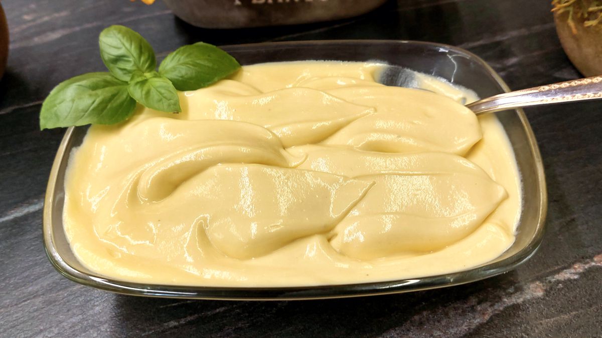 Σπιτική Μαγιονέζα με βραστό αυγό - Homemade Mayonnaise with Hard-Boiled Eggs