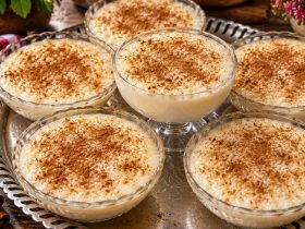 ฮกฯ
ฮถฯฮณฮฑฮปฮฟ ฯฮต ฮผฯฮฟฮป - Greek Rice Pudding Rizogalo
