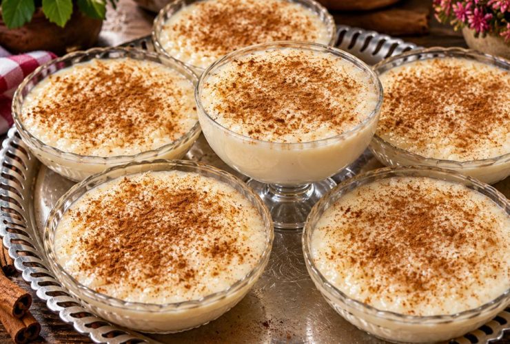 Ρυζόγαλο σε μπολ - Greek Rice Pudding Rizogalo